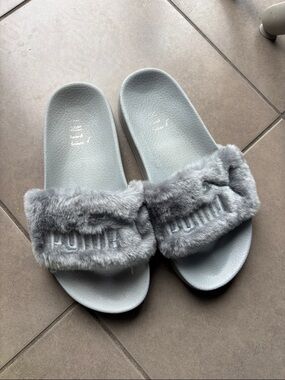 Puma Women's Light Grey Faux Fur Slide Sandals